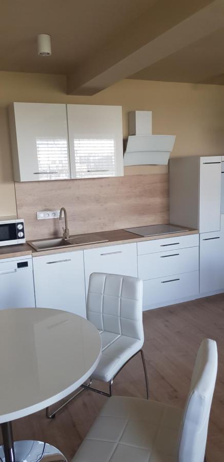 Apartman Greenside Михаловце Екстериор снимка