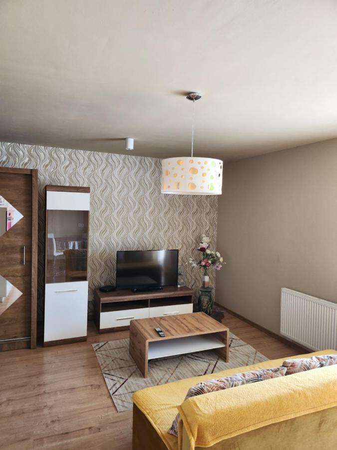 Apartman Greenside Михаловце Екстериор снимка