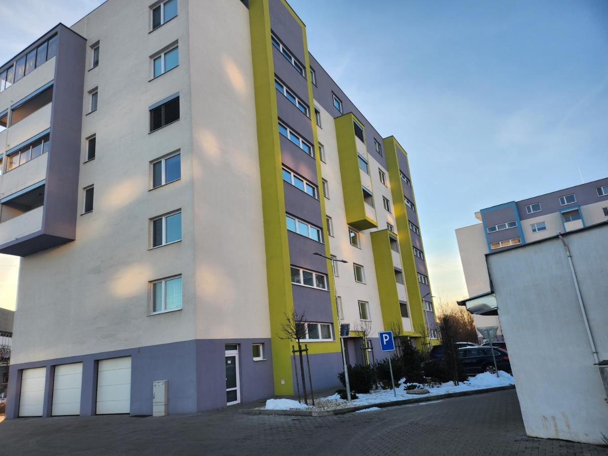 Apartman Greenside Михаловце Екстериор снимка