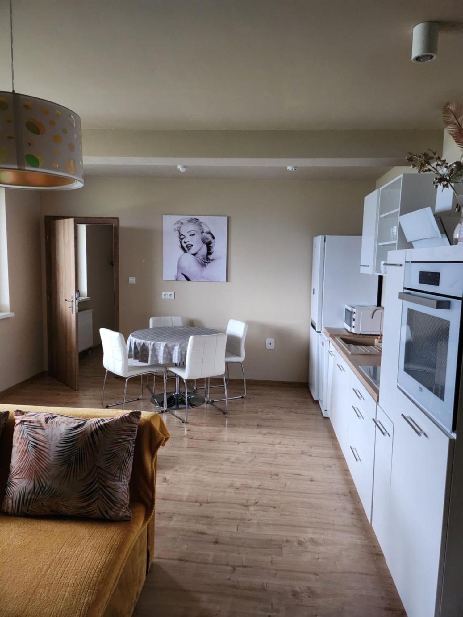 Apartman Greenside Михаловце Екстериор снимка