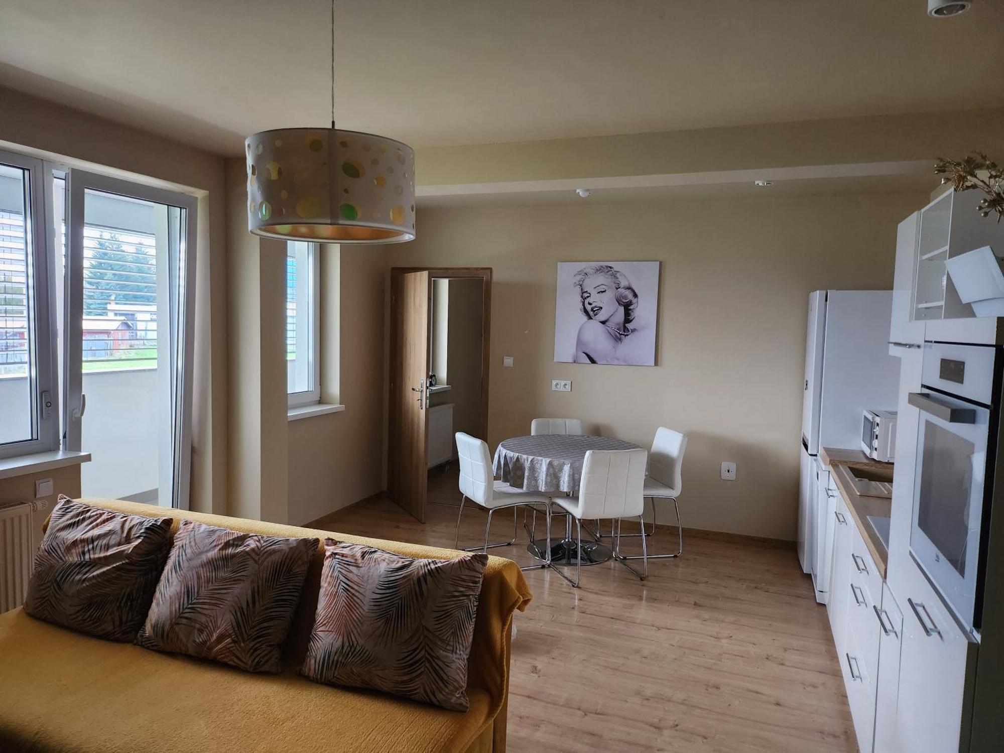 Apartman Greenside Михаловце Екстериор снимка